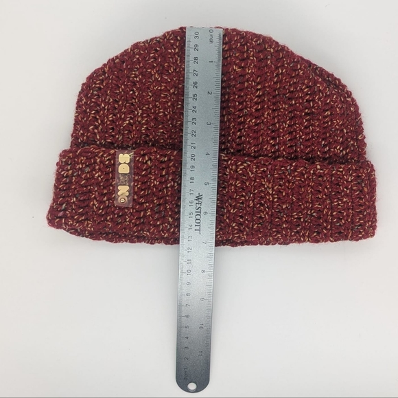 NODS "Vivid Burgundy" Handmade Crotchet Beanie (D-0010) - Picture 5 of 7